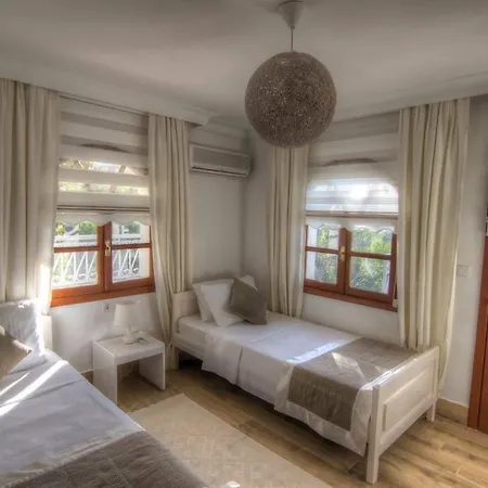 The Address Selimiye Σελιμιγιέ